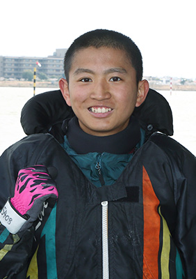 中山 鷹輔 (ヤングレーサー名鑑)